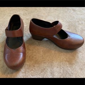 Dansko “Tandy” Size 39 Mary Jane Clogs